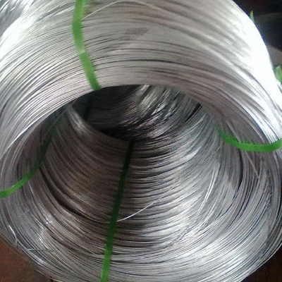 Gi Haste de fio de aço galvanizado para cabide 2,5 mm Revestido de PVC 7 / 0,33 mm 275 g / M2