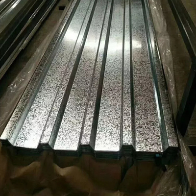 Astm A653 galvanizou a largura da folha 600mm do telhado do metal com lantejoula regular